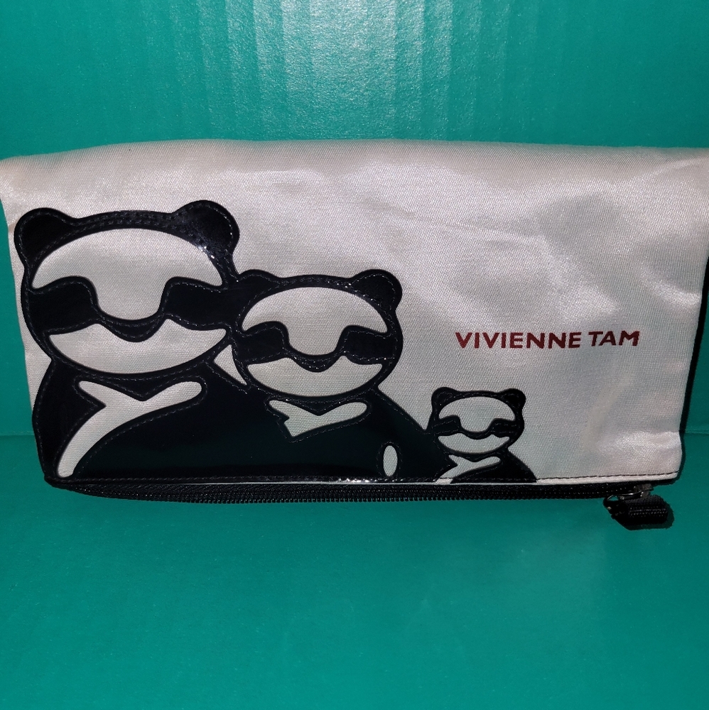 Vivienne  Tam clutch